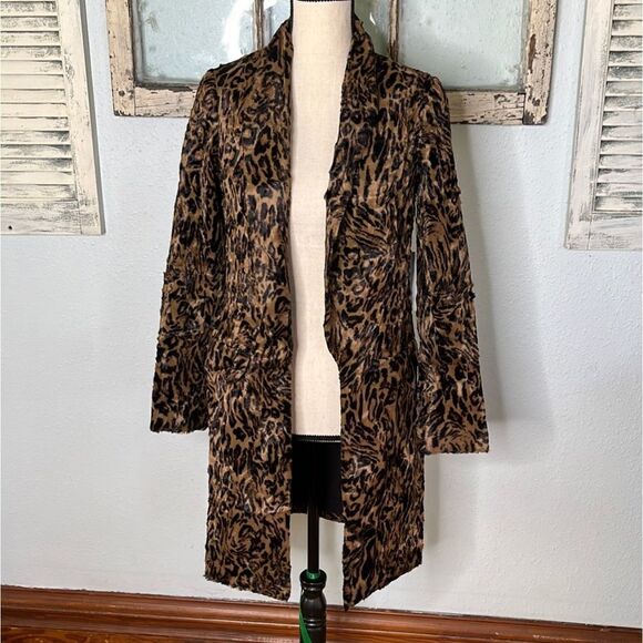 NWT Gorgeous Animal Print Faux Fur Jacket by DREW - Picture 1 of 12